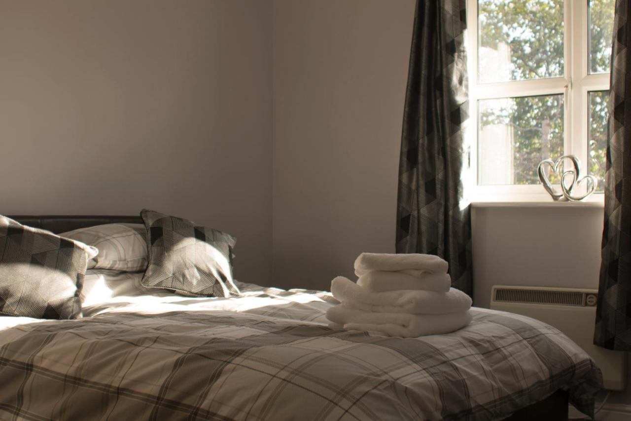 The Bell Apartment. Modern, Stylistic & Luxurious Falkirk Dış mekan fotoğraf