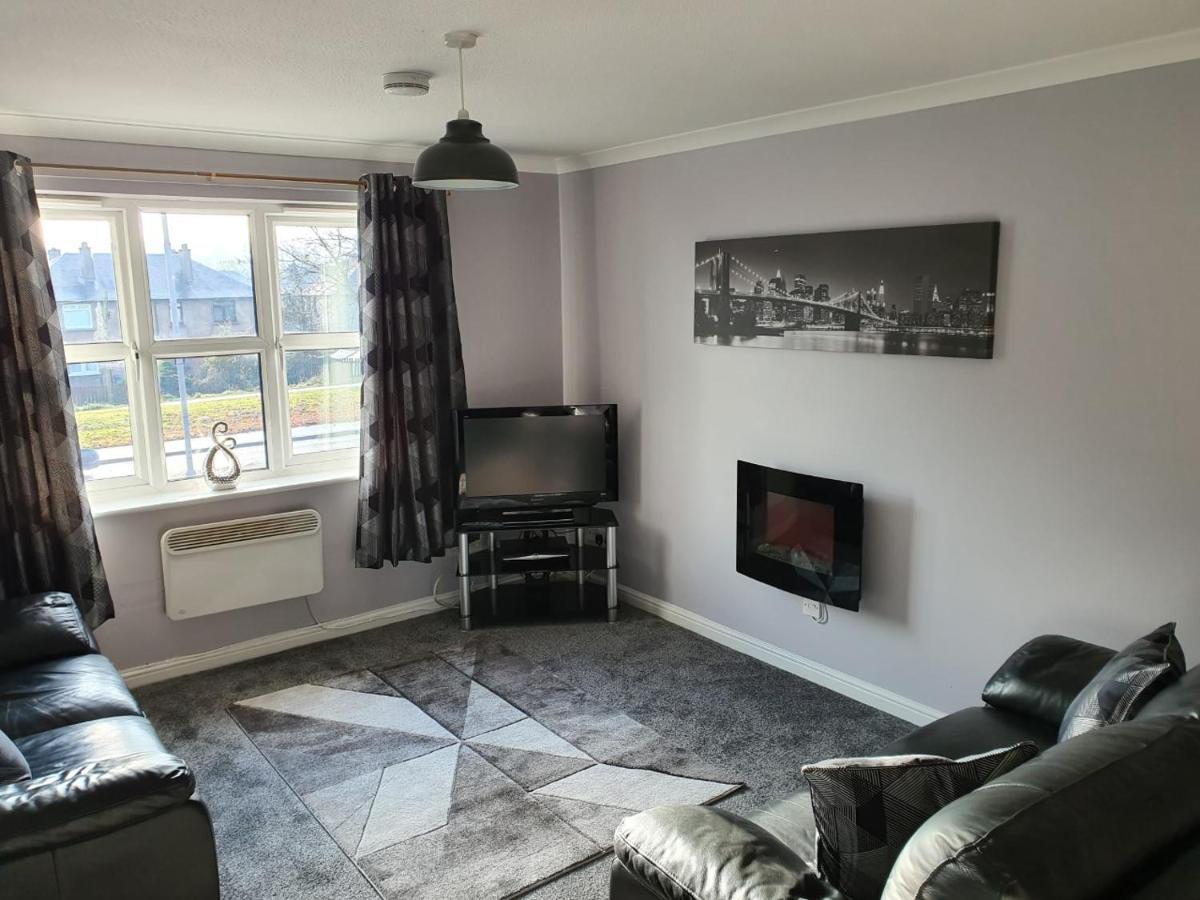 The Bell Apartment. Modern, Stylistic & Luxurious Falkirk Dış mekan fotoğraf